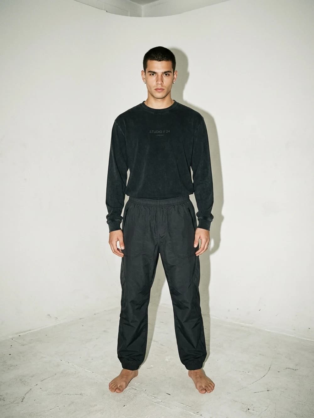 LOOK 04 / PRESENT